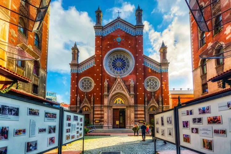 Exterior Design and Features