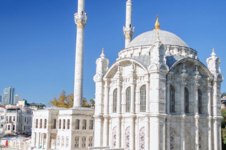 Architectural Blend:Ottoman Baroque Style