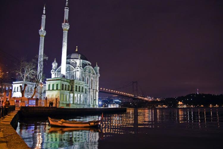 Vibrant Neighborhood:Ortaköy Square